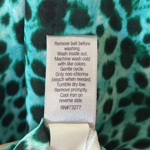 Women's Jennifer Lopez Silky Maxi Dress - Picture 8 of 8